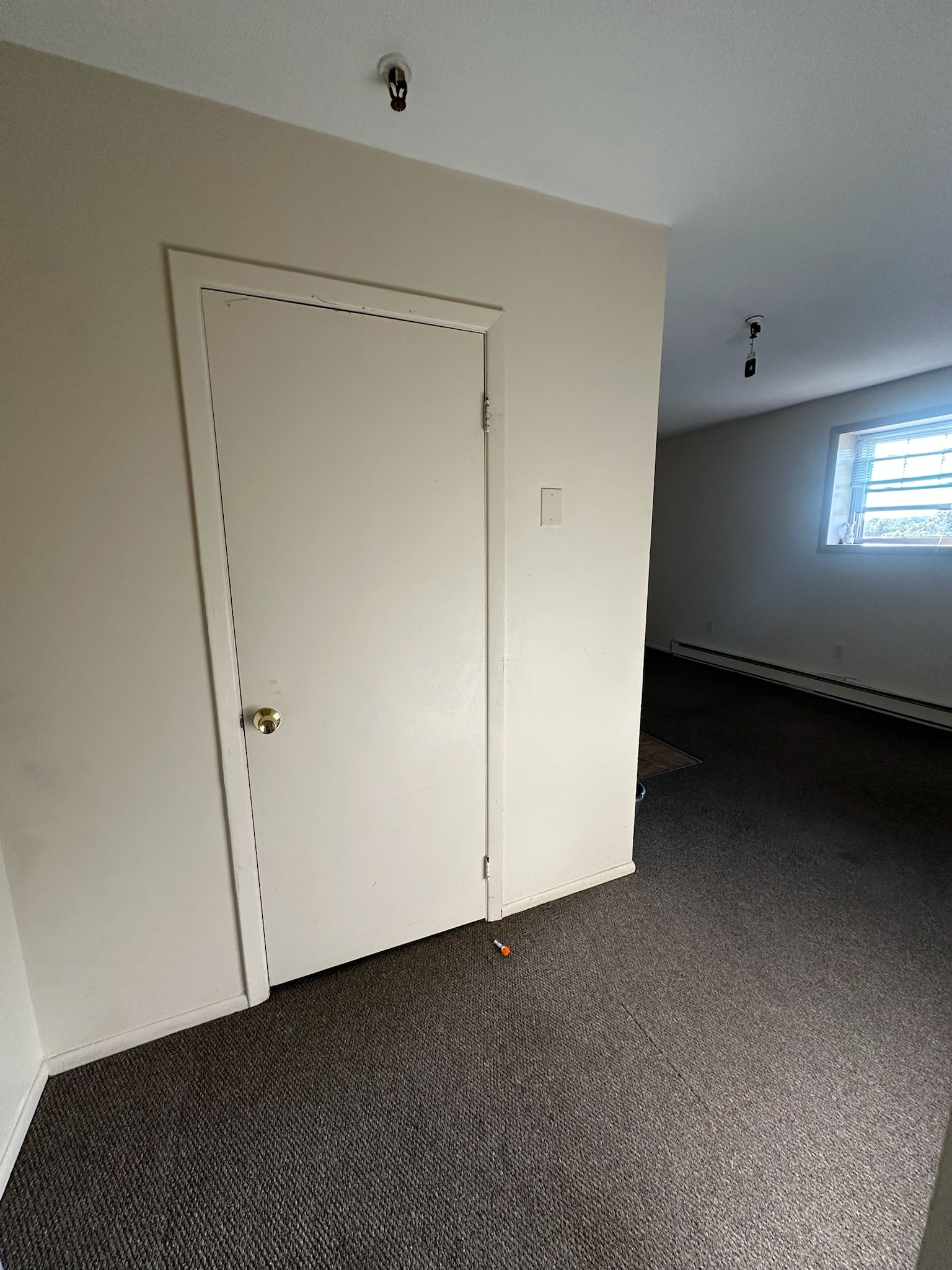 1660 East Main Street, Waterbury, Connecticut 06705, ,1 BathroomBathrooms,Apartment,For Rent,East Main Street,1027