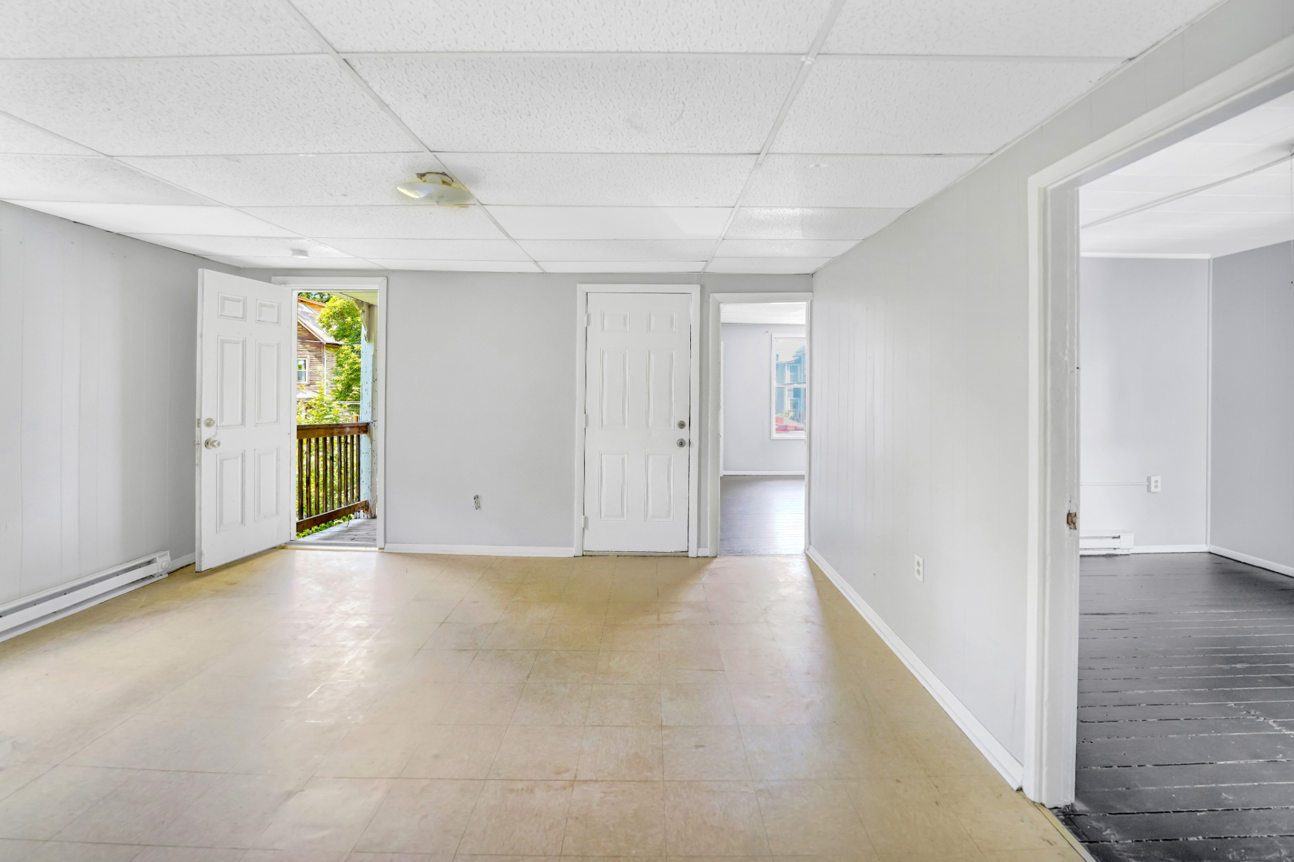 67 Burton Street, Waterbury, Connecticut 06704, 3 Bedrooms Bedrooms, ,1 BathroomBathrooms,Apartment,For Rent,Burton Street,2,1029