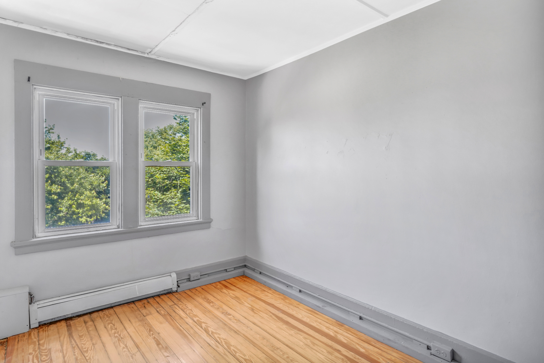 94 Oak Street, Waterbury, Connecticut 06704, 3 Bedrooms Bedrooms, ,1 BathroomBathrooms,Apartment,For Rent,Oak Street,1031