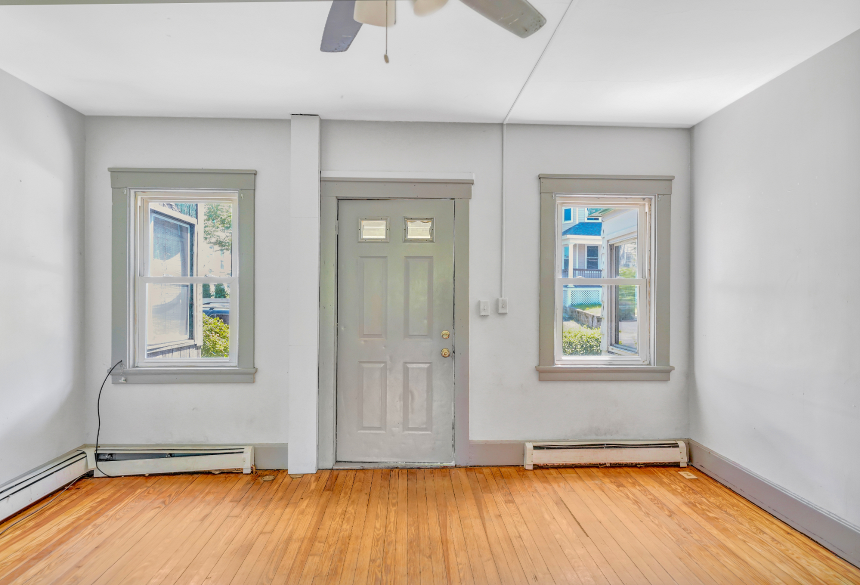 94 Oak Street, Waterbury, Connecticut 06704, 3 Bedrooms Bedrooms, ,1 BathroomBathrooms,Apartment,For Rent,Oak Street,1031