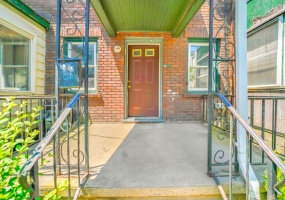 94 Oak Street, Waterbury, Connecticut 06704, 3 Bedrooms Bedrooms, ,1 BathroomBathrooms,Apartment,For Rent,Oak Street,1031