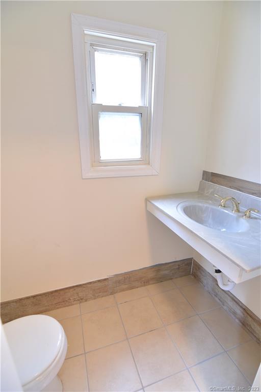 Wildwood 14 Avenue, Waterbury, Connecticut 06710, 4 Bedrooms Bedrooms, ,1 BathroomBathrooms,Apartment,For Rent,14,2,1033