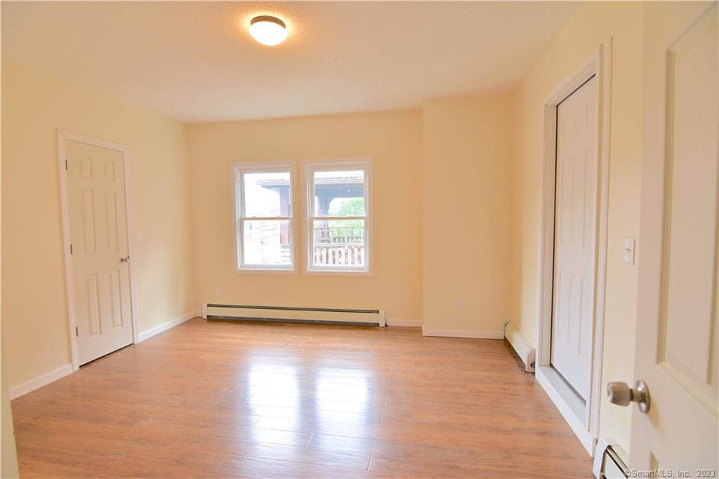 Wildwood 14 Avenue, Waterbury, Connecticut 06710, 4 Bedrooms Bedrooms, ,1 BathroomBathrooms,Apartment,For Rent,14,2,1033