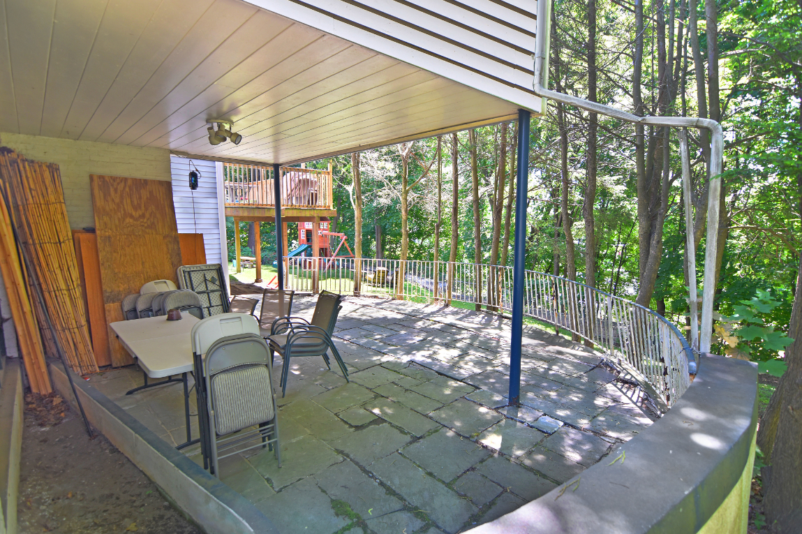 541 Willow Street, Waterbury, Connecticut 06710, 5 Bedrooms Bedrooms, ,3 BathroomsBathrooms,Apartment,For Rent,Willow Street,1034