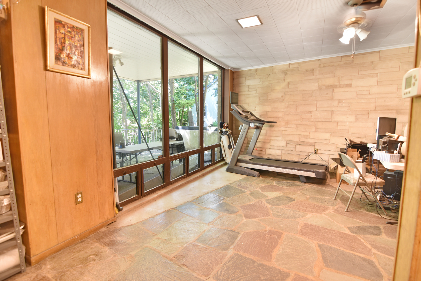 541 Willow Street, Waterbury, Connecticut 06710, 5 Bedrooms Bedrooms, ,3 BathroomsBathrooms,Apartment,For Rent,Willow Street,1034