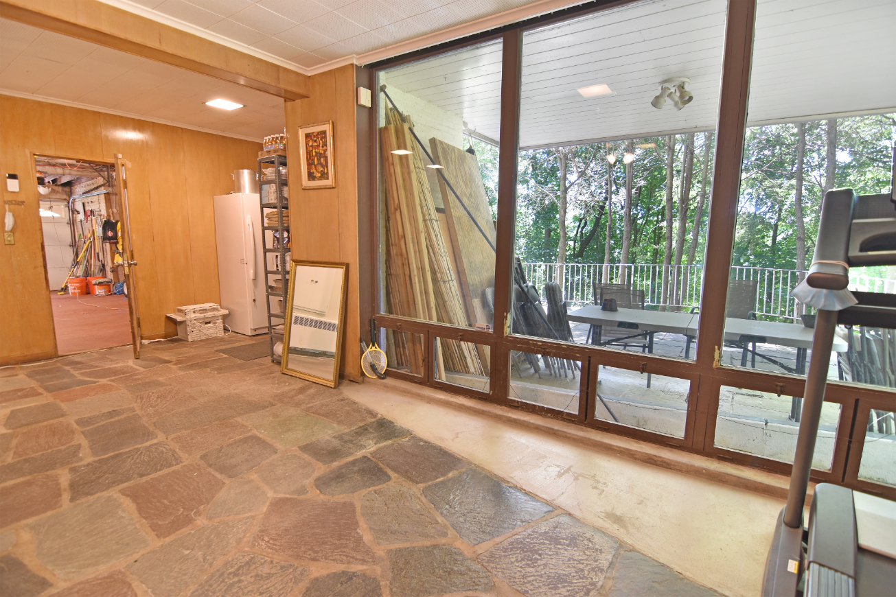 541 Willow Street, Waterbury, Connecticut 06710, 5 Bedrooms Bedrooms, ,3 BathroomsBathrooms,Apartment,For Rent,Willow Street,1034