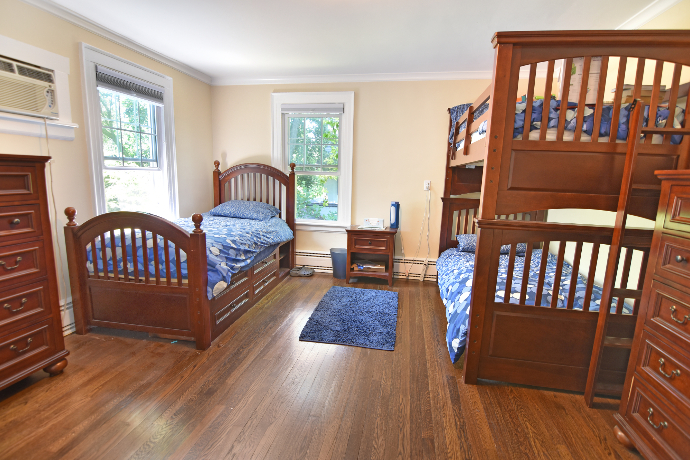 541 Willow Street, Waterbury, Connecticut 06710, 5 Bedrooms Bedrooms, ,3 BathroomsBathrooms,Apartment,For Rent,Willow Street,1034