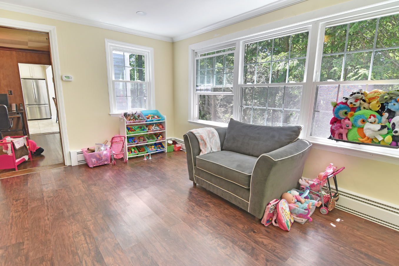 541 Willow Street, Waterbury, Connecticut 06710, 5 Bedrooms Bedrooms, ,3 BathroomsBathrooms,Apartment,For Rent,Willow Street,1034