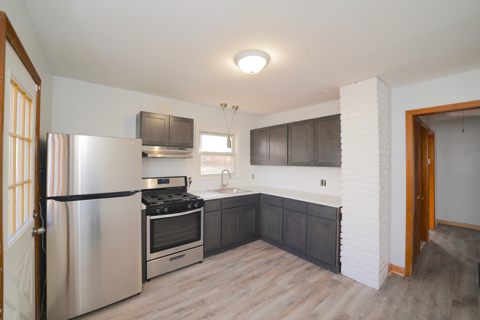 29 Myrna Avenue, Waterbury, Connecticut 06704, 4 Bedrooms Bedrooms, ,1 BathroomBathrooms,Apartment,For Rent,Myrna Avenue,1036