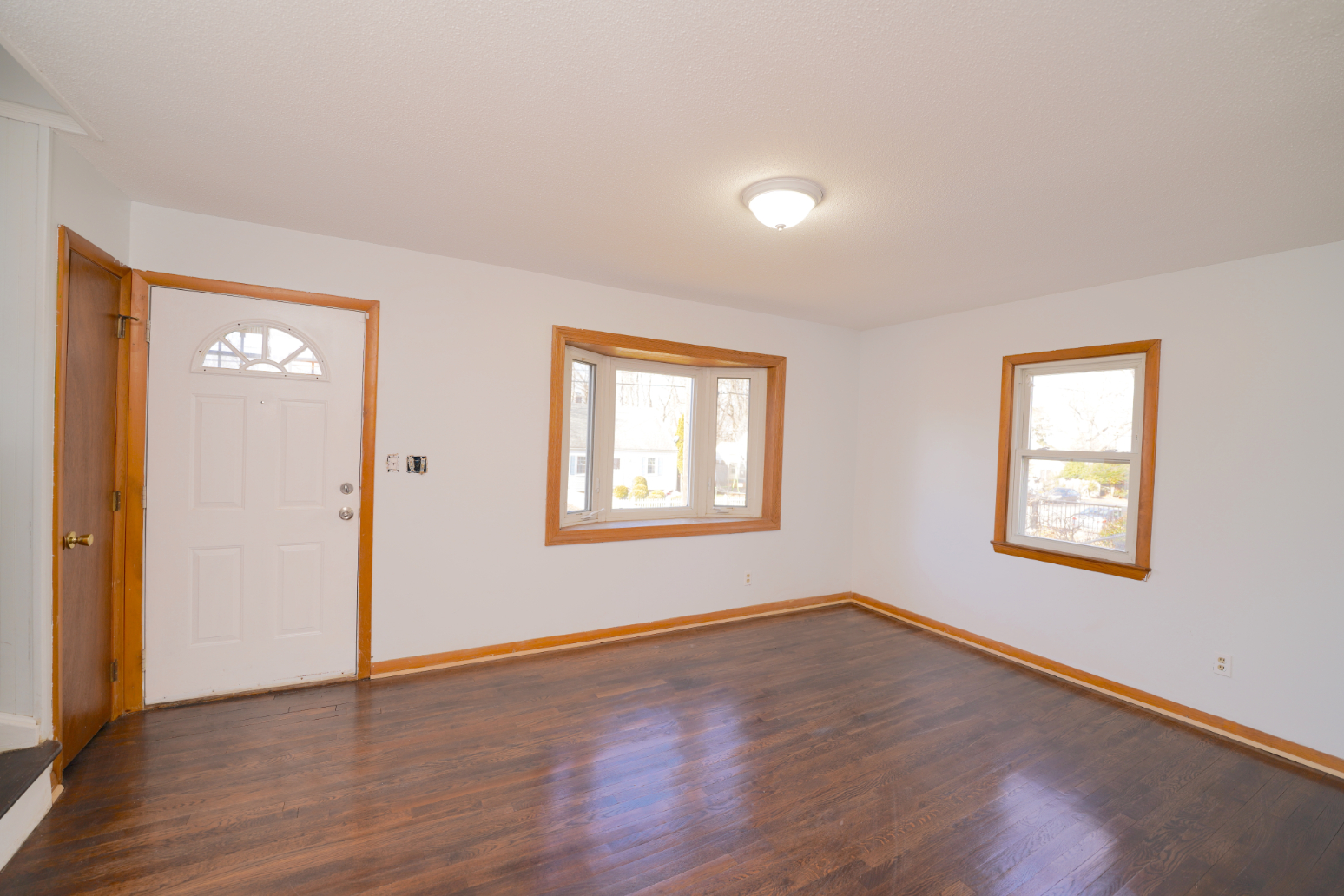 29 Myrna Avenue, Waterbury, Connecticut 06704, 4 Bedrooms Bedrooms, ,1 BathroomBathrooms,Apartment,For Rent,Myrna Avenue,1036