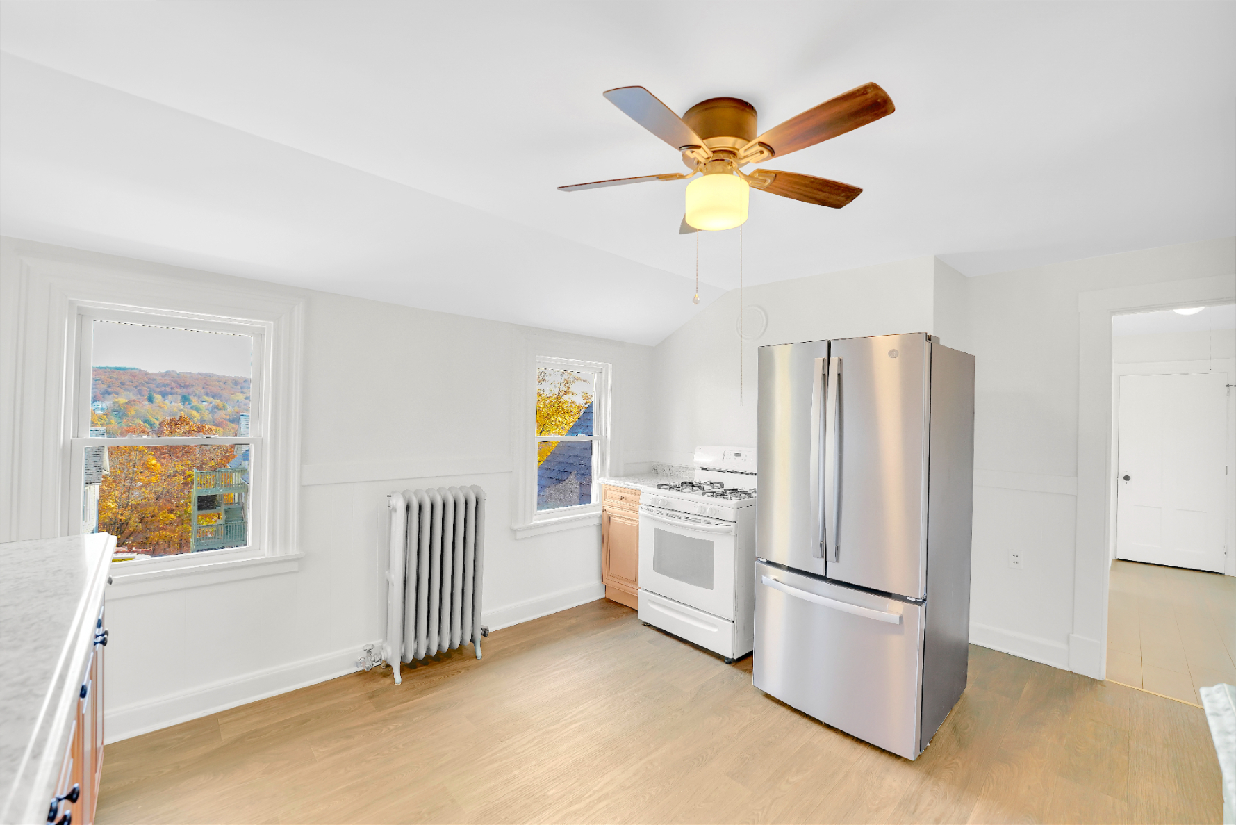 11 Southview Street, Naugatuck, Connecticut 06770, 2 Bedrooms Bedrooms, ,1 BathroomBathrooms,Apartment,For Rent,Southview Street,2,1040